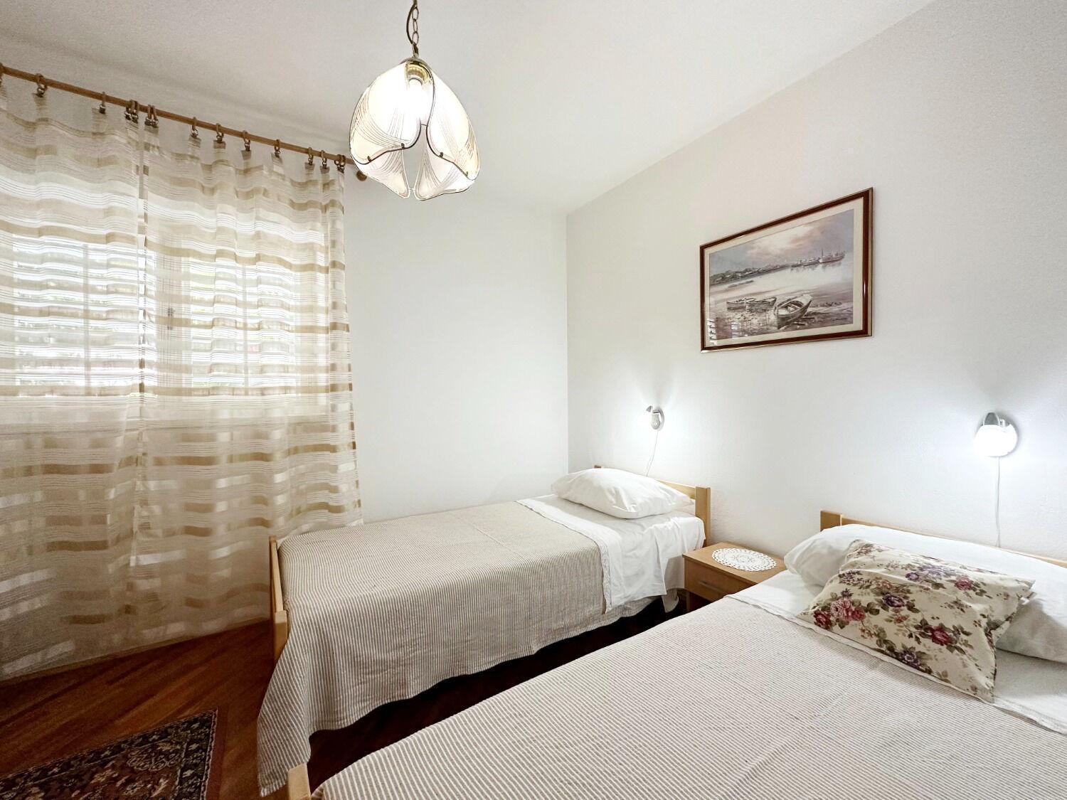 Apartments Mihaela Трогир Екстериор снимка