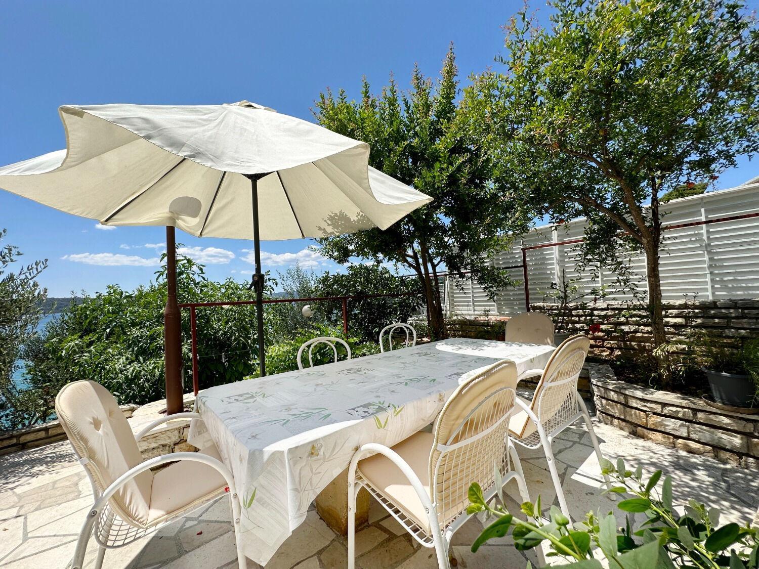Apartments Mihaela Трогир Екстериор снимка
