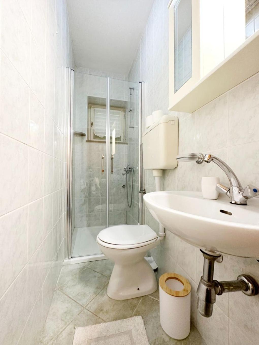 Apartments Mihaela Трогир Екстериор снимка