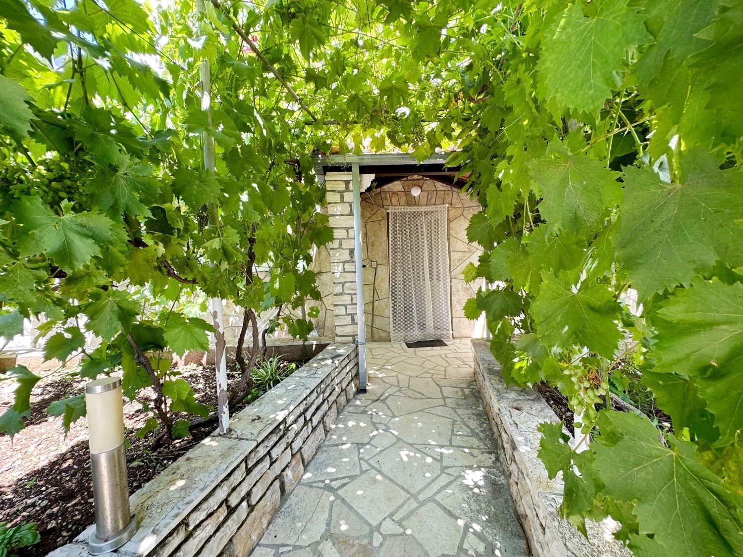 Apartments Mihaela Трогир Екстериор снимка