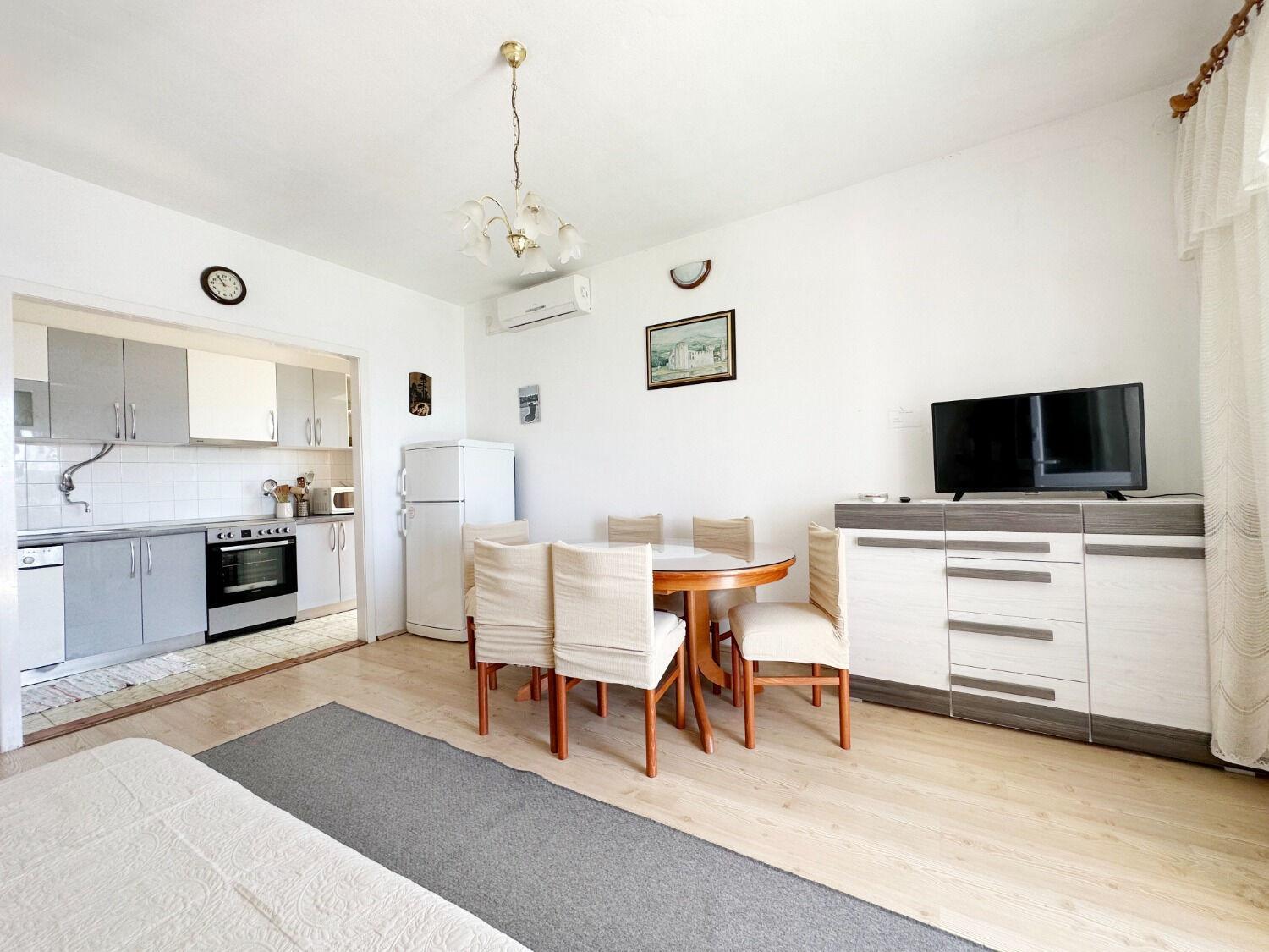 Apartments Mihaela Трогир Екстериор снимка